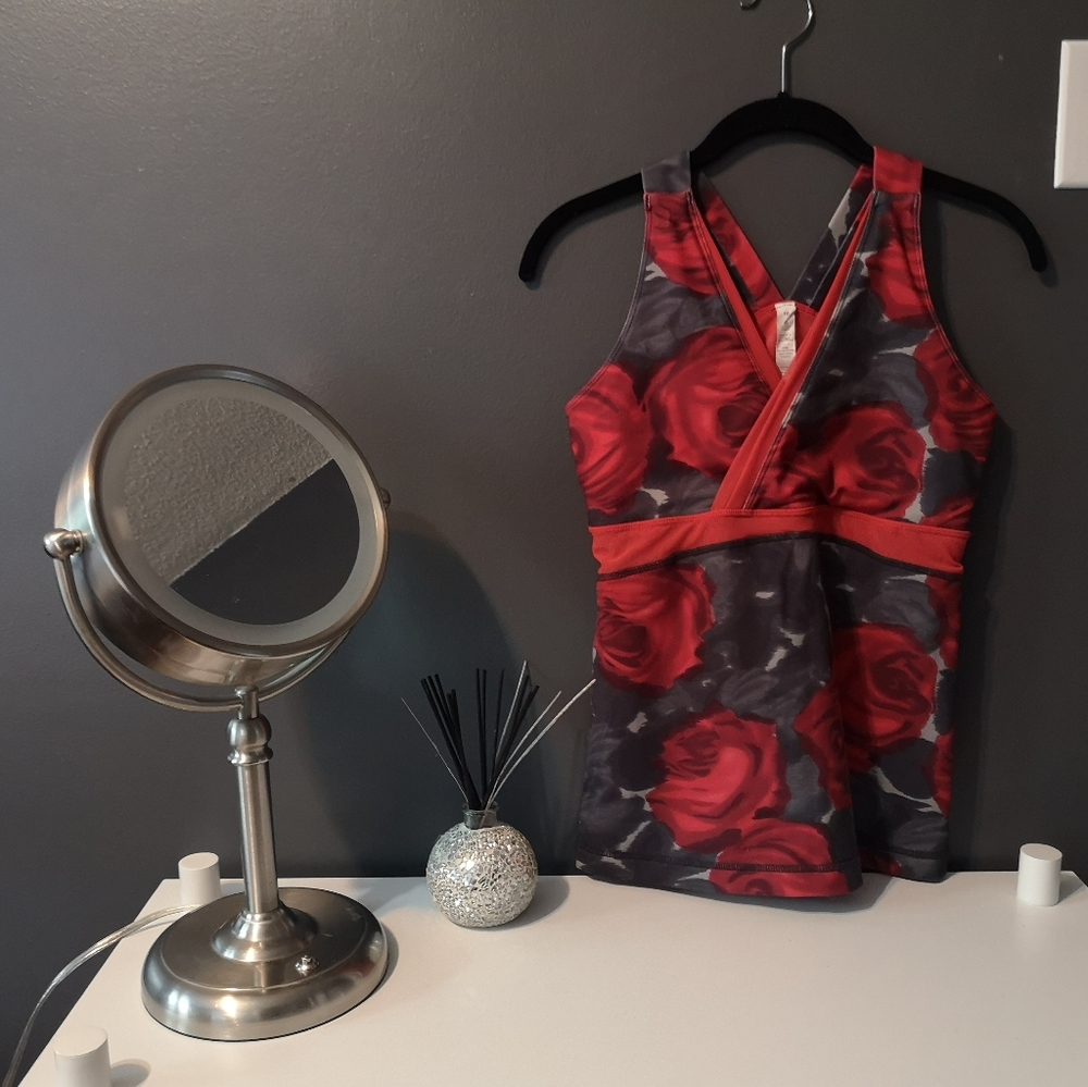 Lululemon Athletica Red and Black Floral Tank Top